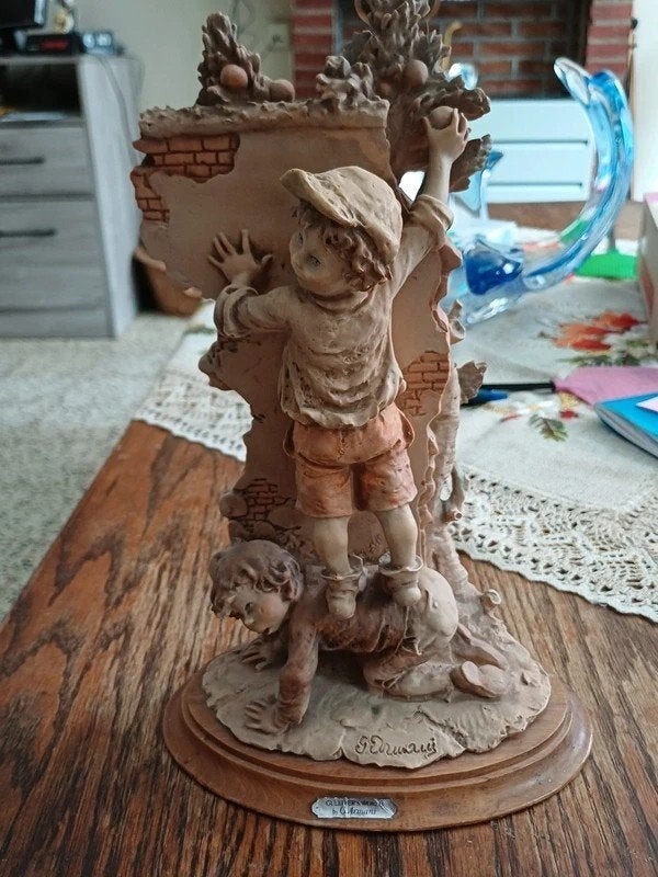 De wereldfiguur van Giuseppe Armani Gulliver — De kinderen, Verzenden