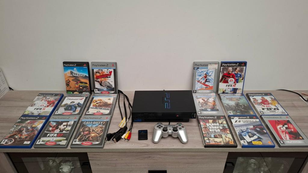 PlayStation 2 bonne état complet avec manette et 16 jeux, Consoles de jeu & Jeux vidéo, Enlèvement ou Envoi