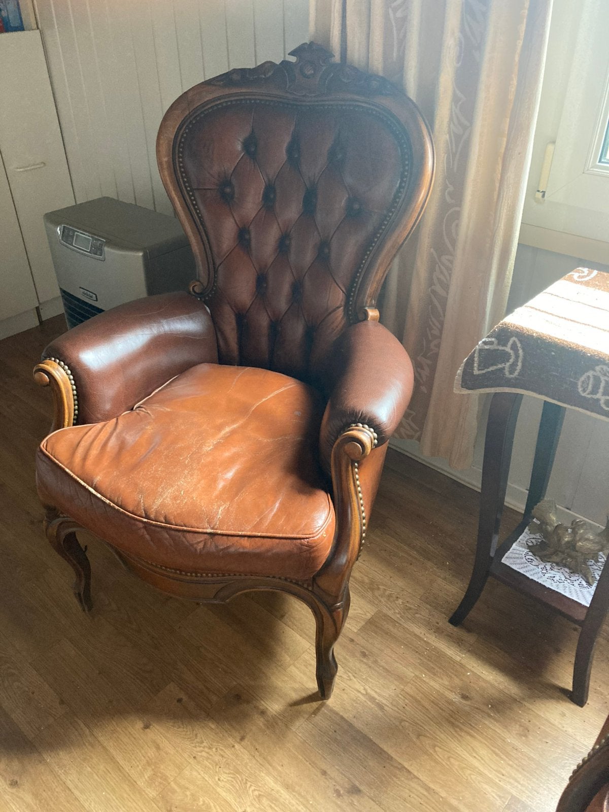 2 ledere chesterfield fauteuils, Antiek en Kunst, Ophalen