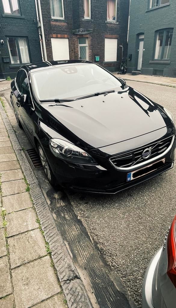 Volvo V40 - 1.6 D2 Momentum (bj 2013), Autos, Cuir, Achat, Boîte manuelle, Noir