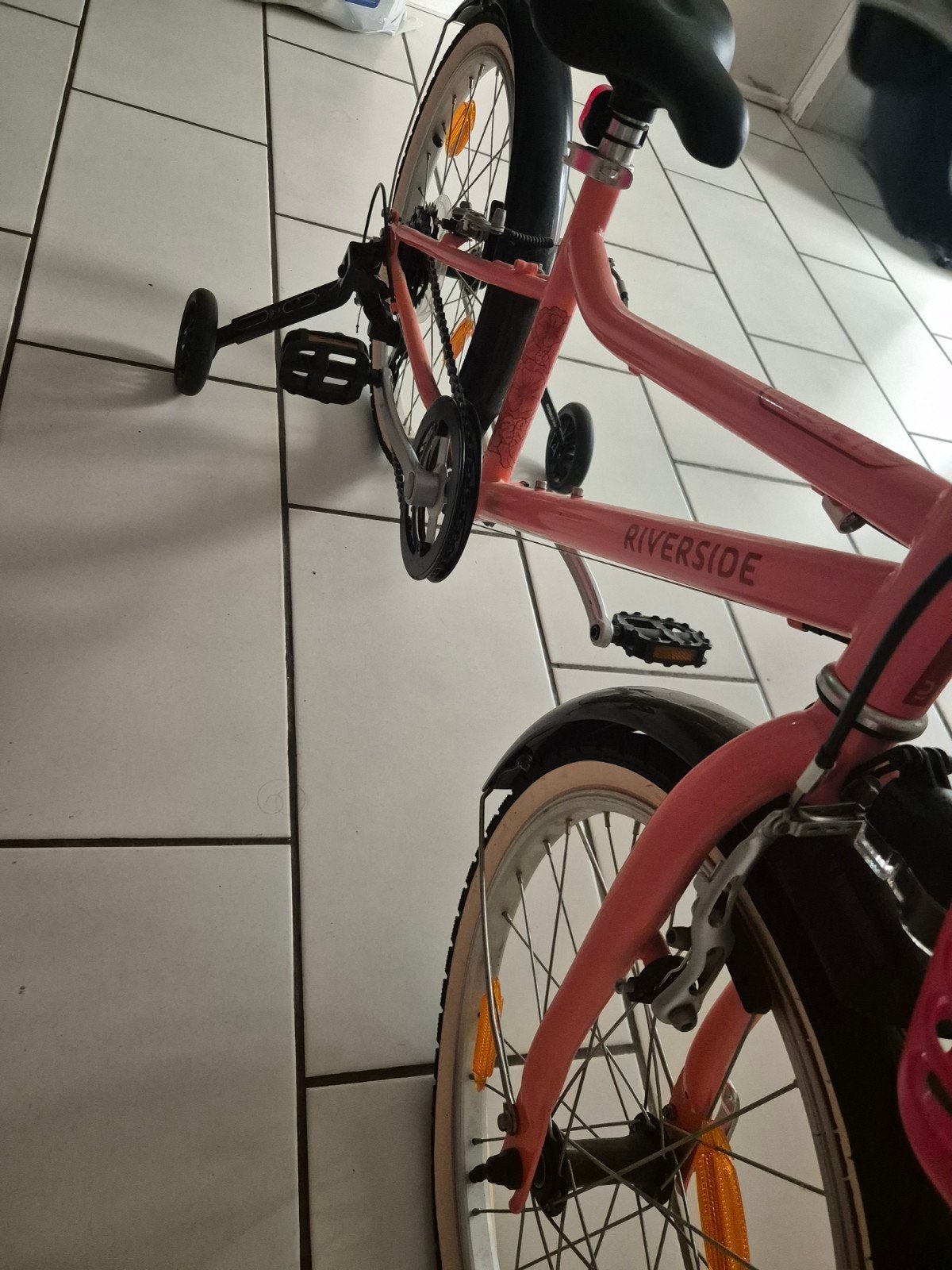 Vélo enfant Riverside 500 20 pouces rose, Ophalen, Zo goed als nieuw, Trommelrem