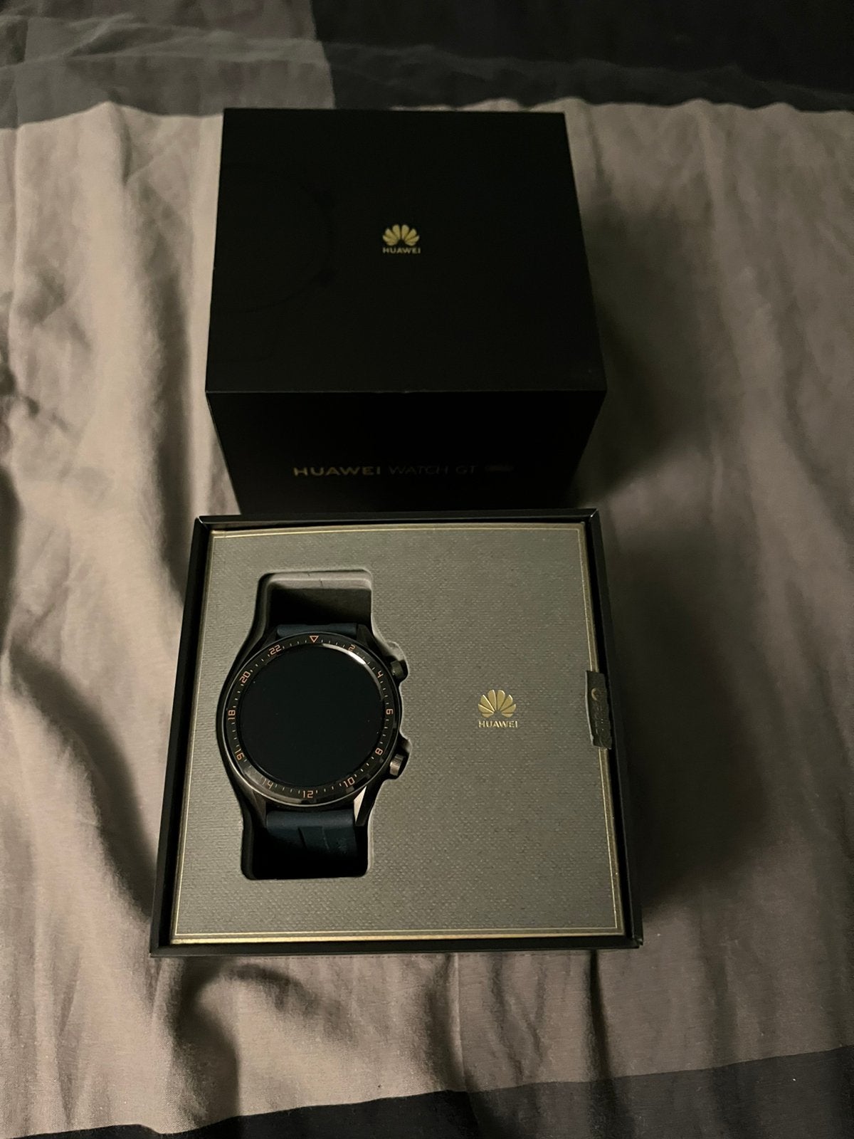 Montre Huawei GT, Bijoux, Sacs & Beauté, Montres connectées, Neuf, Vert, Distance, Bandage calorique, État, GPS, Battement de coeur