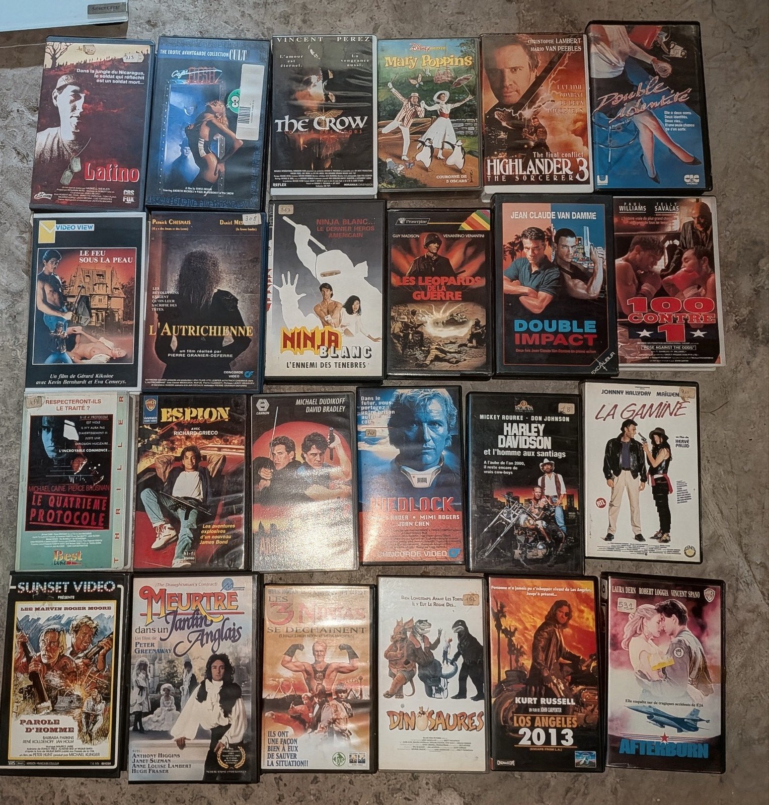 Lot 24 VHS originales, Enlèvement ou Envoi
