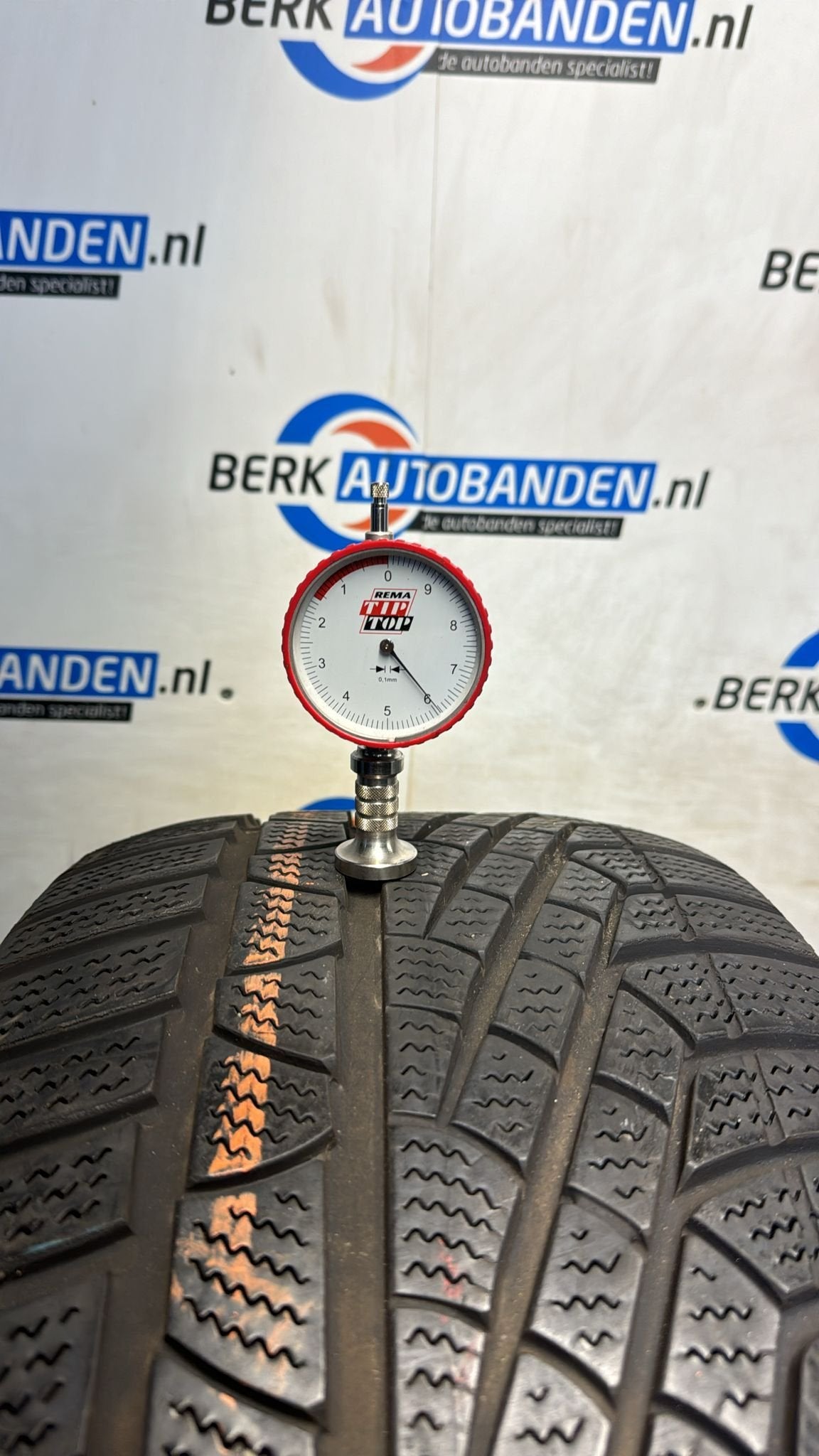 2x Pirelli Sottozero Winter 240 255/40 R19 100V XL 255/40/19, Auto-onderdelen, 19 inch, Gebruikt, 255 mm, -