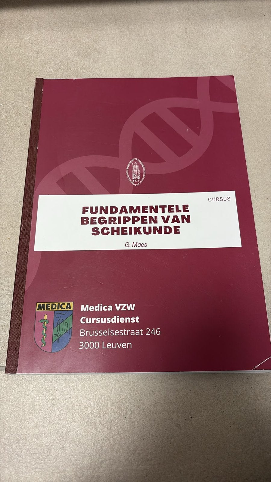 Fundamentele begrippen van scheikunde biomedische WE, Boeken, Ophalen, Zo goed als nieuw