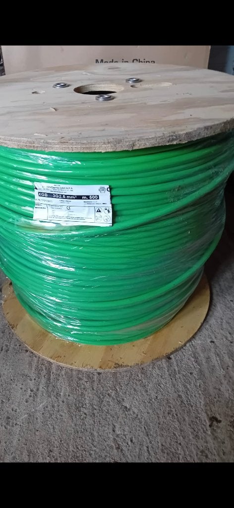 XGB (3G2.5 mm²) Triveneta Cavi, Doe-het-zelf en Bouw, Elektriciteit en Kabels, Ophalen, Nieuw, Overige merken, Kabelhaspel