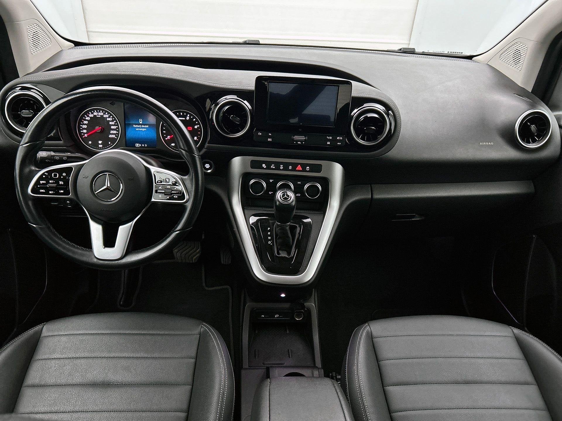 Mercedes-Benz T-klasse 180 d Progressive | Dodehoekassistent, Dealer onderhouden, Gebruikt, Overige modellen, 4 cilinders