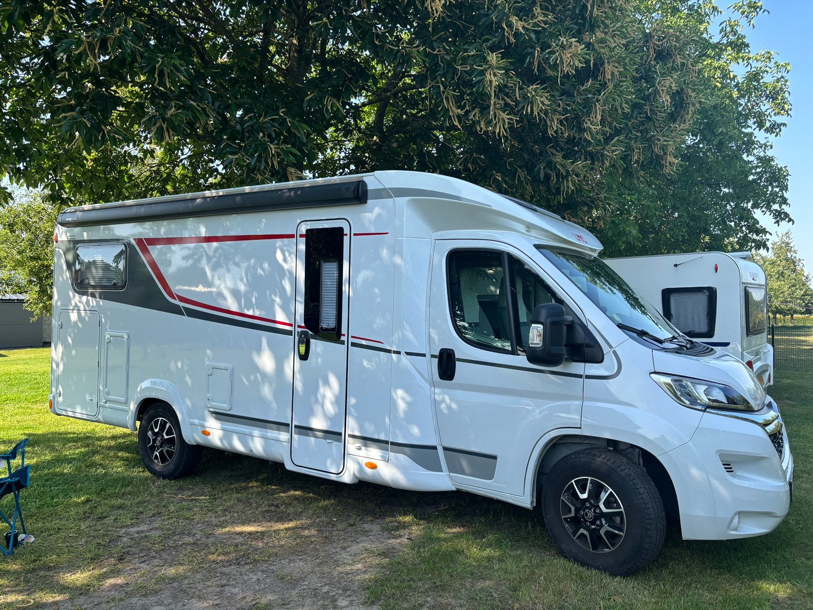 LMC Tourer T660G camper 2024 | 26.000 km | 1e eigenaar, Caravans en Kamperen, Mobilhomes, Particulier, tot en met 4, Half-integraal