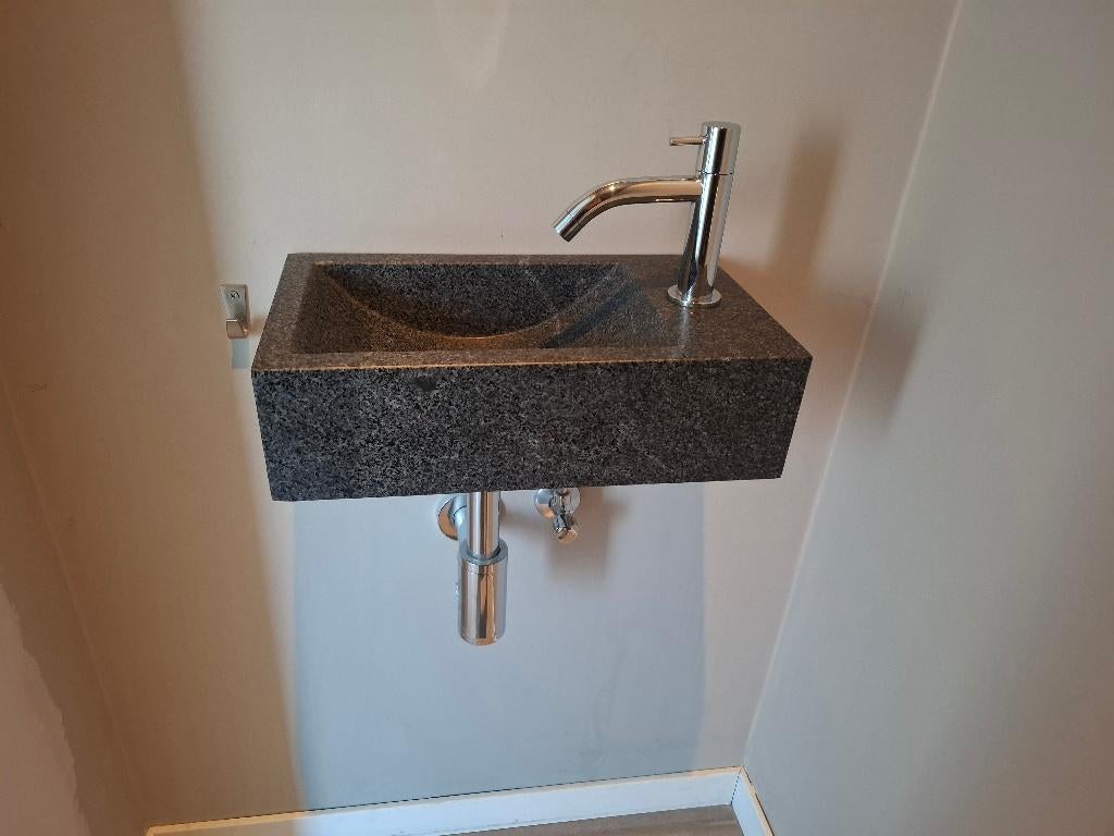 Wasbak toilet, Doe-het-zelf en Bouw, Sanitair, Ophalen, Gebruikt, Steen, Toilet