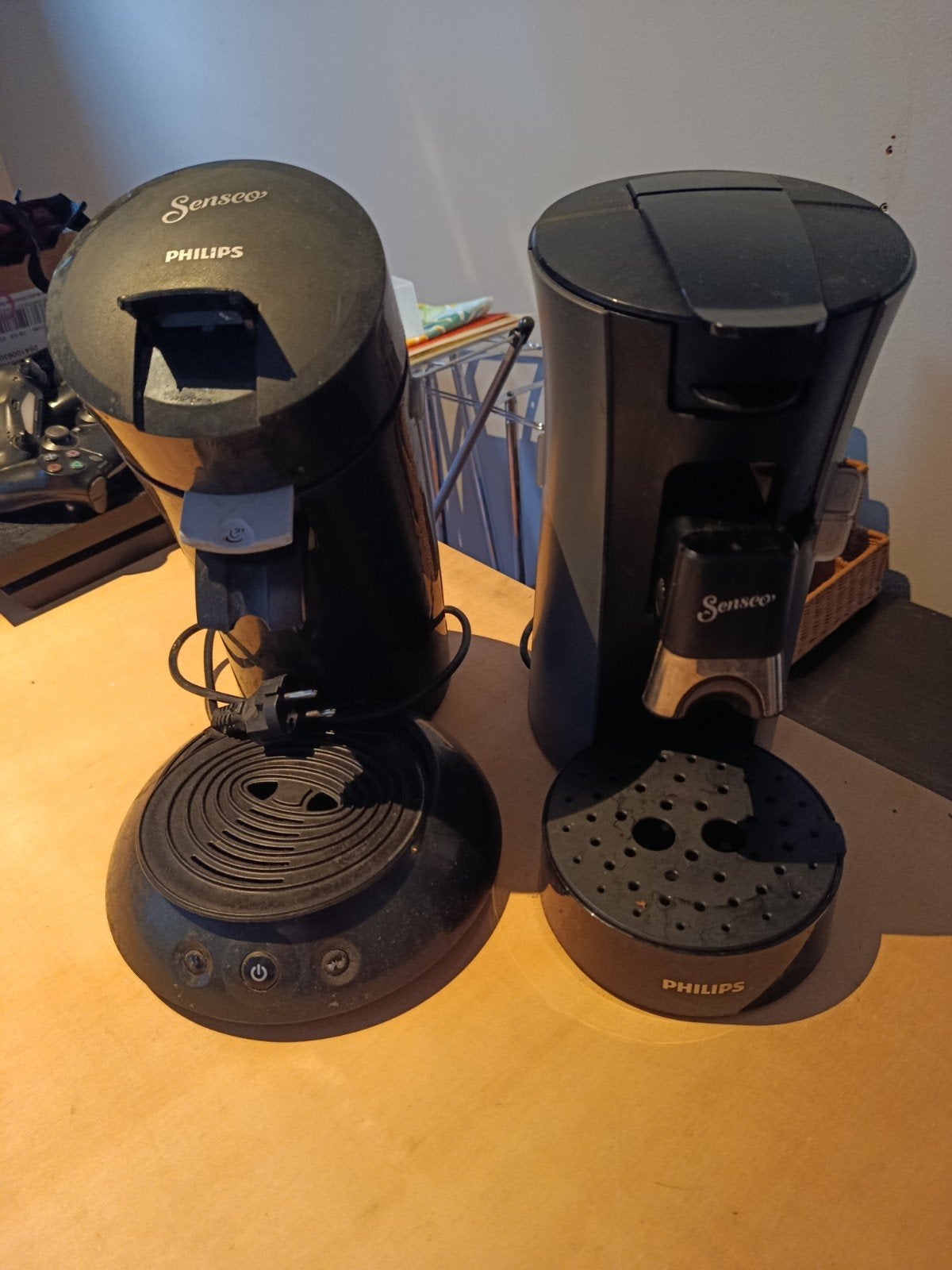 2 Senseo Philips pour pièces ou à réparer, Electroménager, Cafetières, Enlèvement, Ne fonctionne pas, Machine à espresso, Dosettes et capsules de café