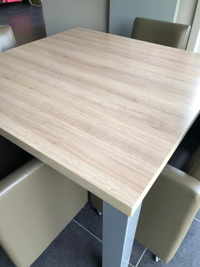Keukentafel 140x140cm - absolute nieuwstaat, Huis en Inrichting, Tafels | Eettafels, Ophalen, Zo goed als nieuw