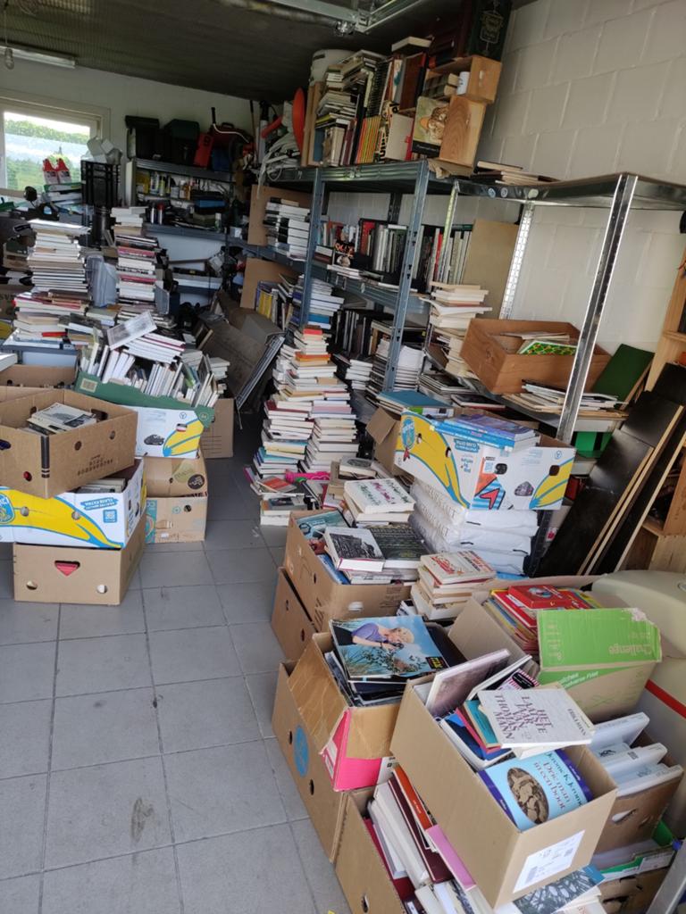GARAGEVERKOOP RUDDERVOORDE - OPRUIMING VERZAMELING BOEKEN, Antiek en Kunst, Ophalen