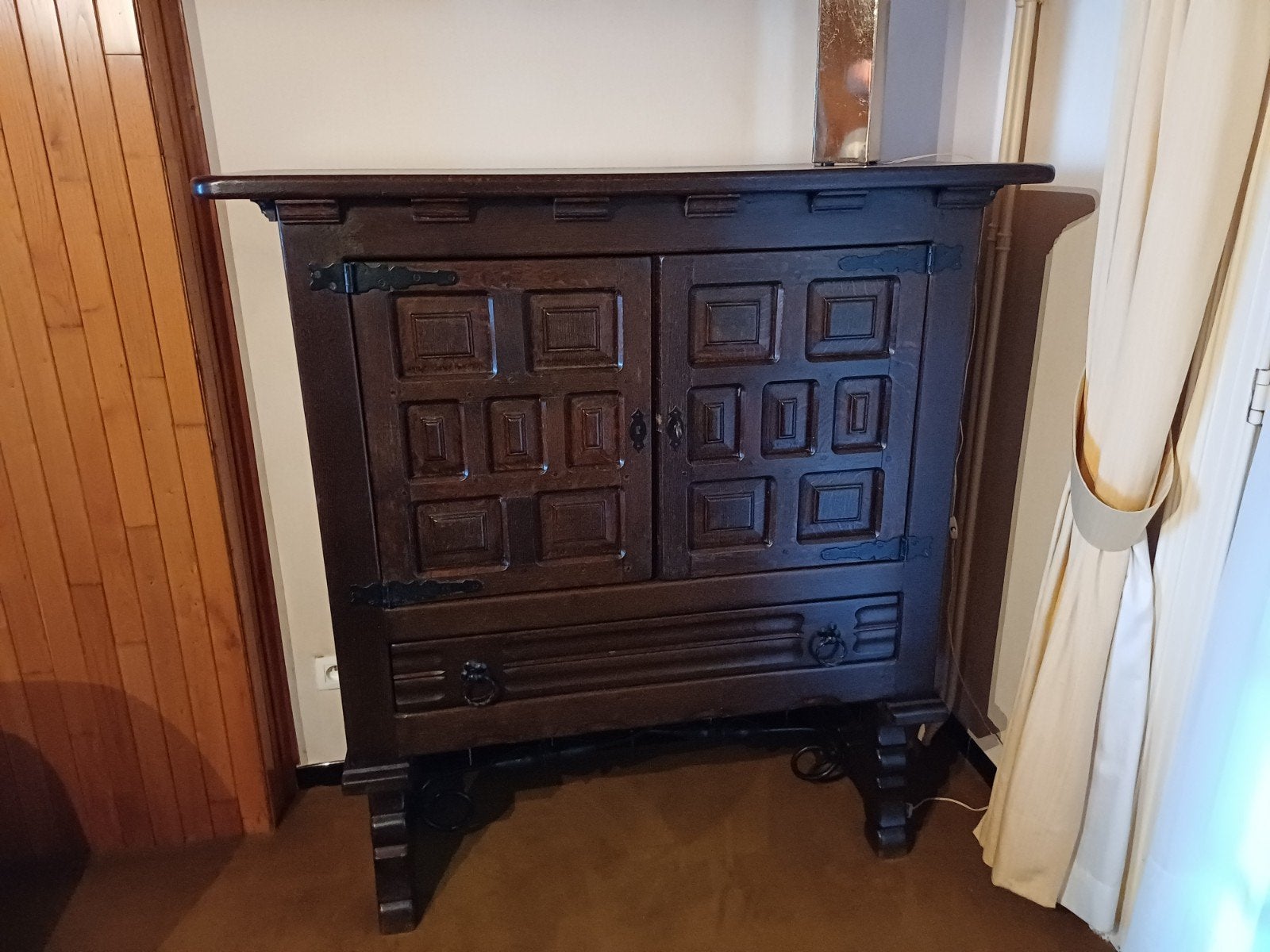 Dressoir en chêne style espagnol, 25 à 50 cm, Comme neuf, 100 à 150 cm, Chêne
