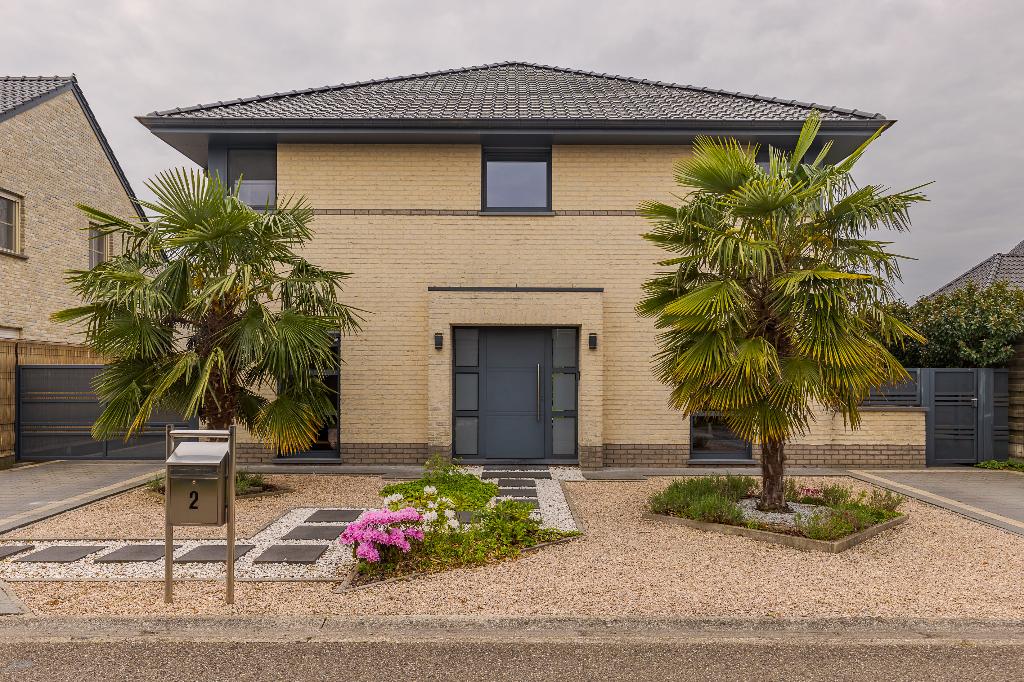 Eengezinswoning te koop in Bree, 180 m², Bree, Province de Limbourg, 500 à 1000 m²