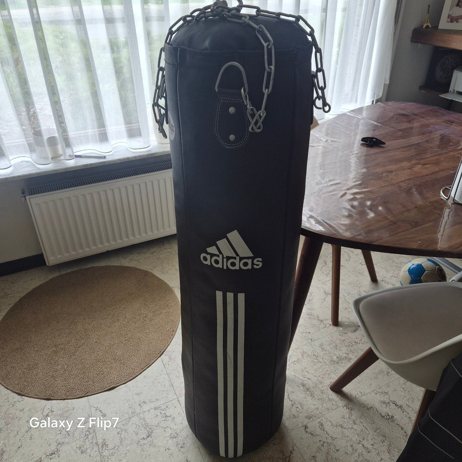 sac de boxe adidas 132cmx34cm en cuir, Sports & Fitness, Boxe, Enlèvement, Sac de boxe
