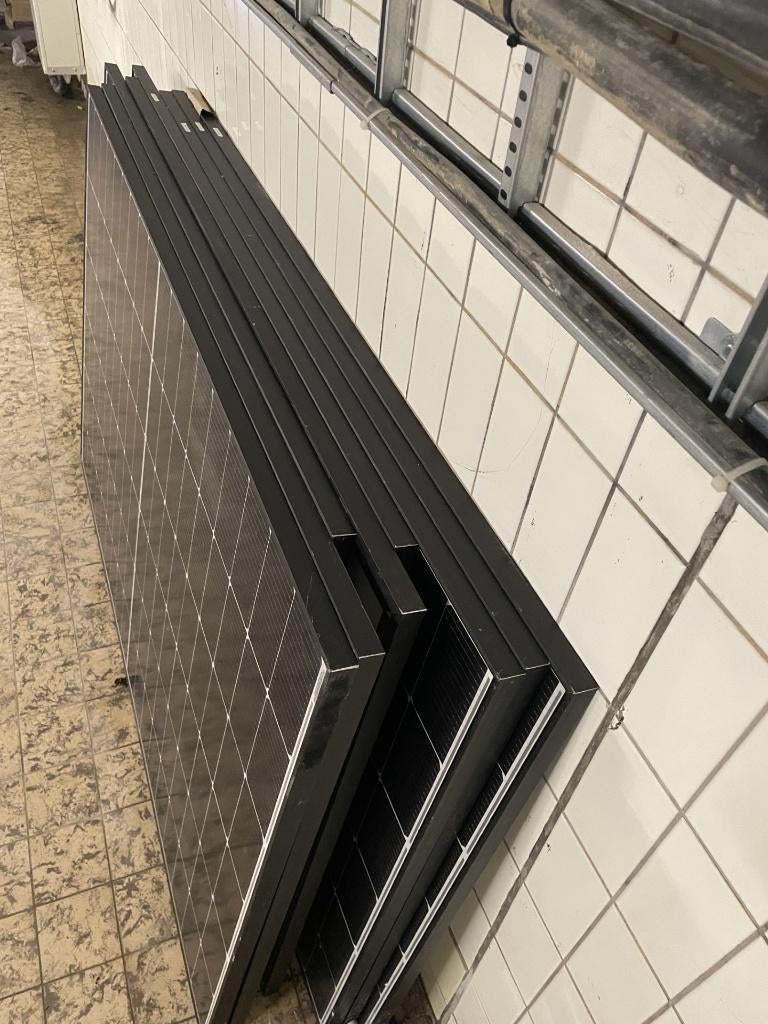 Panneaux photovoltaïques, Envoi, Neuf, Système complet, 200 watts-crêtes ou plus