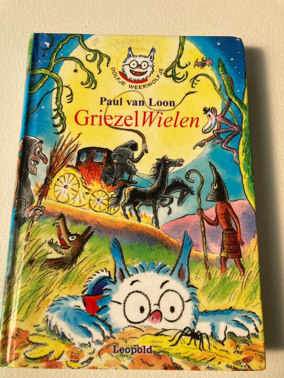 Dolfje weerwolfje. Griezelwielen, Ophalen of Verzenden, Gelezen