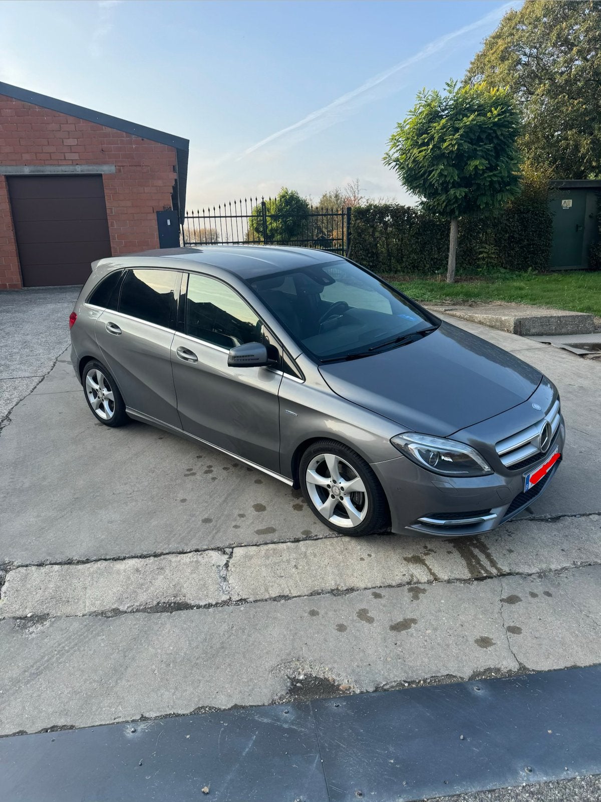 Mercedes-Benz B-klasse 180CDI, Autos, Achat, Boîte manuelle, Volant multifonction, Noir