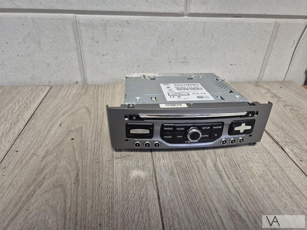 Peugeot 308 van 2011 - 2013 radio navigatie 98083775xh €300, Auto-onderdelen, Gebruikt, -, -, Ophalen of Verzenden