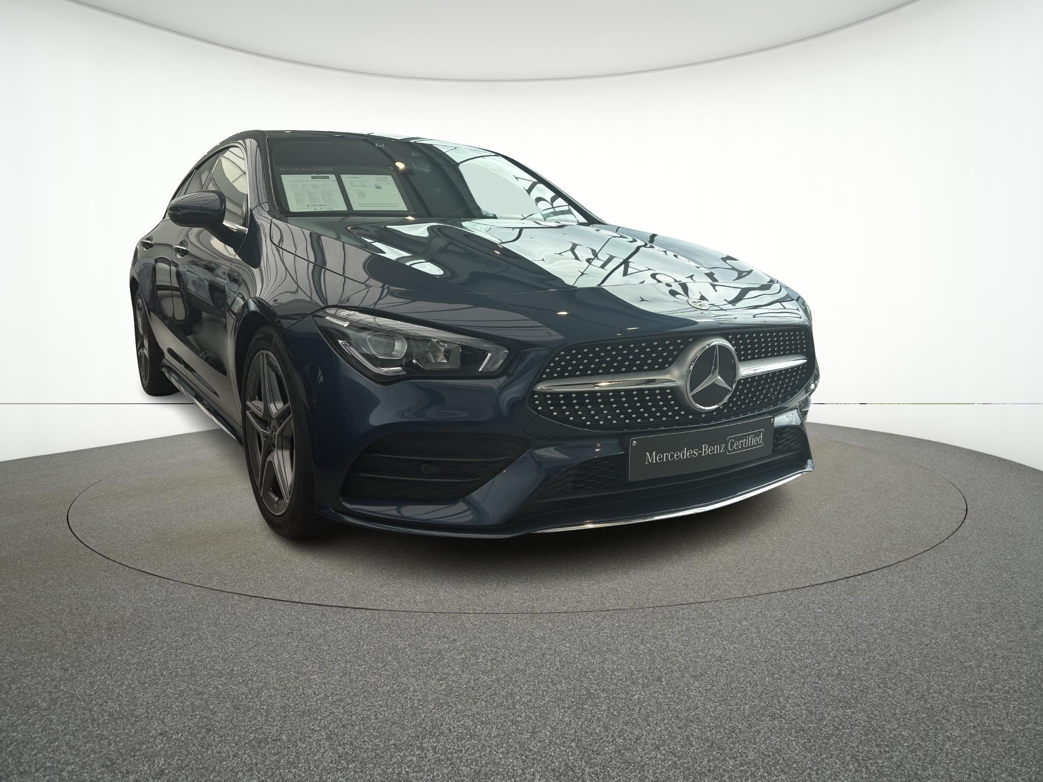 Mercedes-Benz CLA 180 d AMG Line Shooting Brake + CAMERA + L, Stof, Gebruikt, 4 cilinders, Automatische klimaatregeling