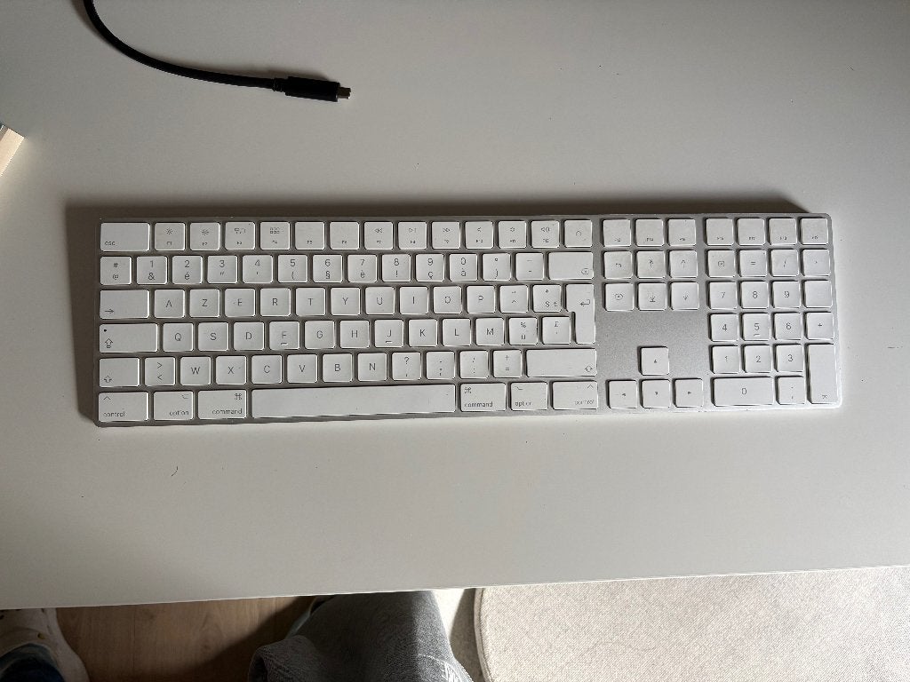 Apple Magic-toetsenbord, Computers en Software, Ophalen, Gebruikt, Azerty, Draadloos