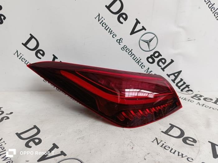 Achterlicht links van een Mercedes CLA, Gebruikt, -, Ophalen of Verzenden, -