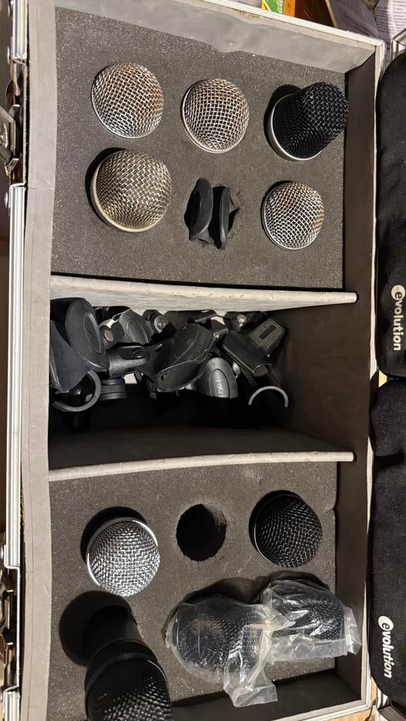 Prof microfoon set Shure Beta 58A + SM58 + AKG  topkwaliteit, Muziek en Instrumenten, Ophalen, Gebruikt, Zangmicrofoon
