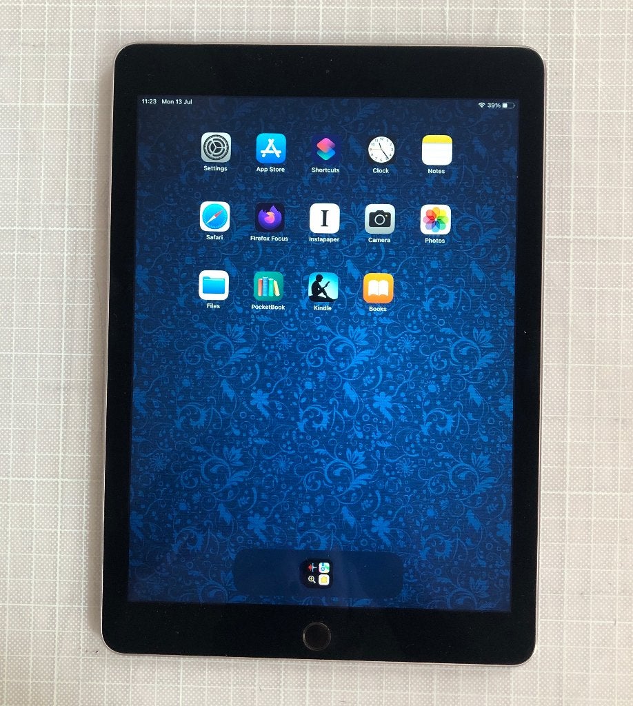 iPad Air 2 64GB, Informatique & Logiciels, Apple iPad Tablettes, Utilisé, Apple iPad Air, Wi-Fi, 9 pouces, 64 GB, Gris, Enlèvement