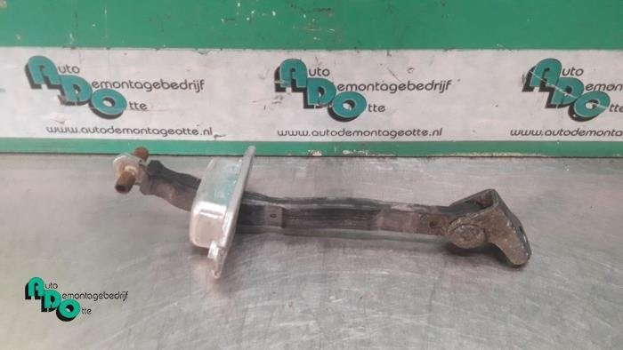Deurvanger 4Deurs links-achter van een Daihatsu Cuore (Cuore, Auto-onderdelen, Gebruikt, Daihatsu, -, -