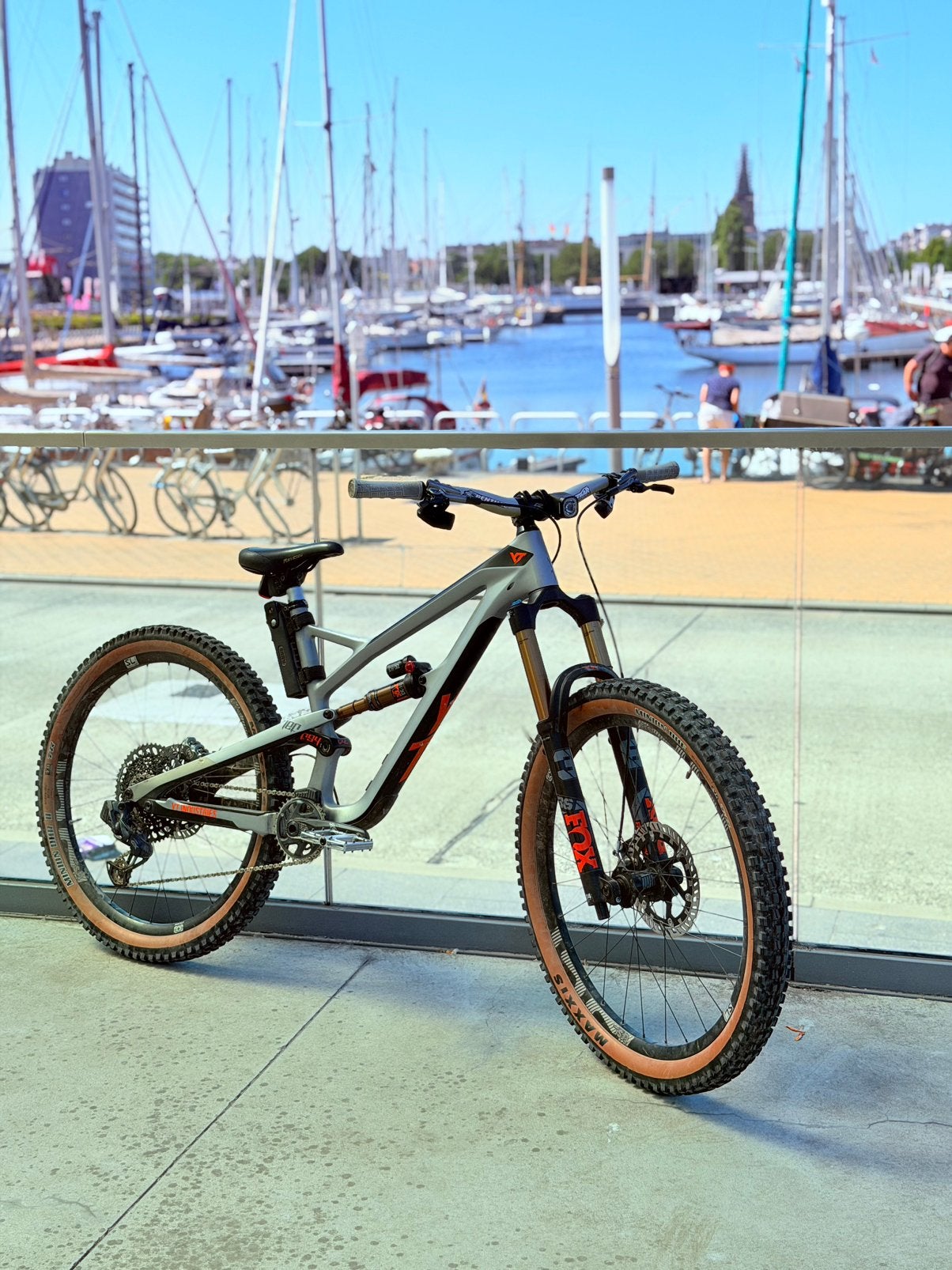 YT JEFFSY CF PRO RACE CARBON WIELEN FULL AXS CARBON FRAME, Vélos & Vélomoteurs, VTT tout suspendu, Enlèvement, Comme neuf, Frein à disque
