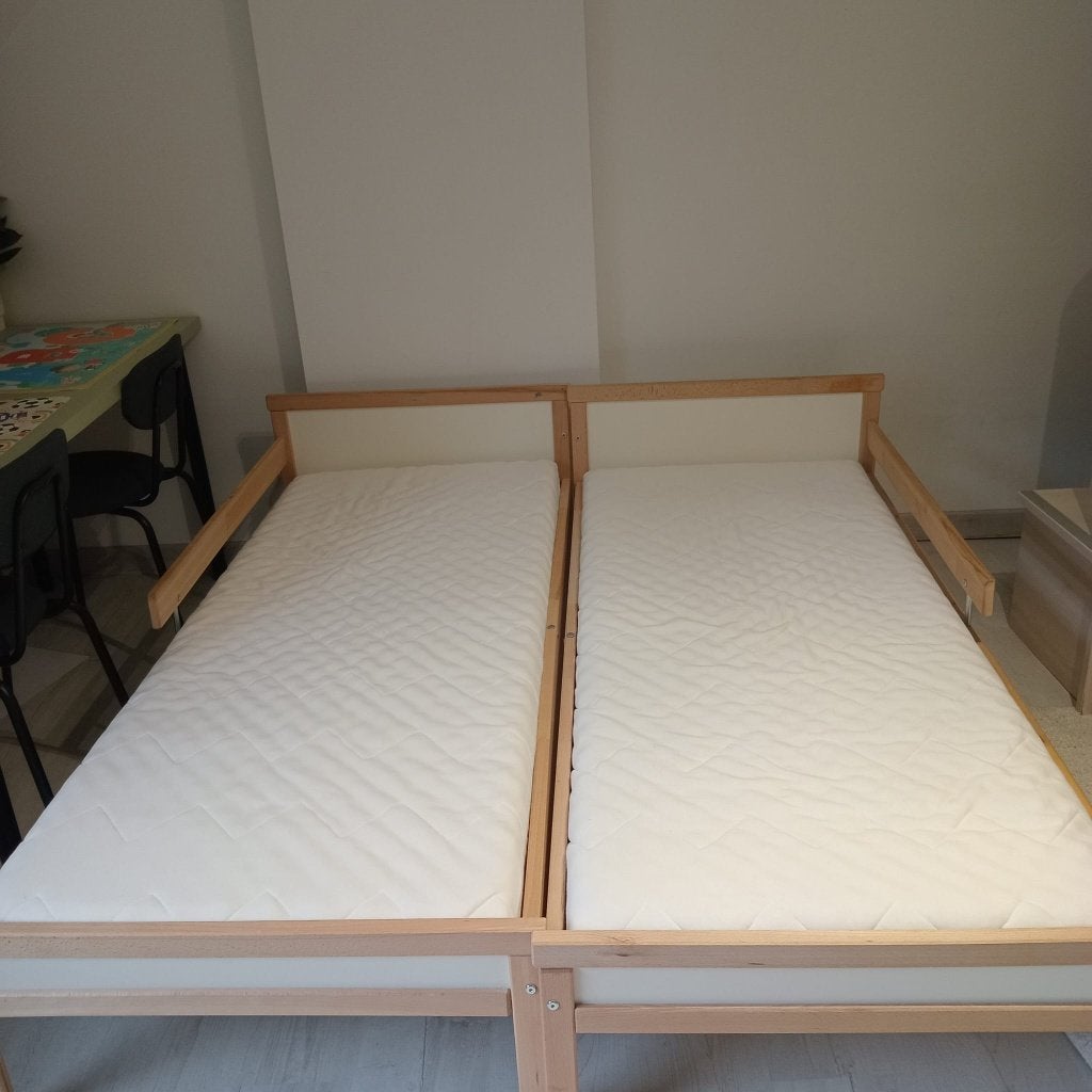 2 lits et matelas 70 x 160 cm, Enfants & Bébés, 70 à 85 cm, Lit mezzanine ou Lit superposé, Comme neuf, Enlèvement