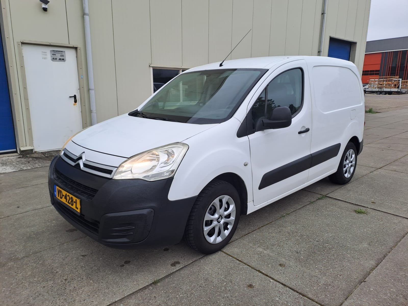 Citroën Berlingo 1.6 HDI 55KW 2013 Export 3 zits, Auto's, Bestelwagens en Lichte vracht, Particulier, ABS, Airbags, Airconditioning