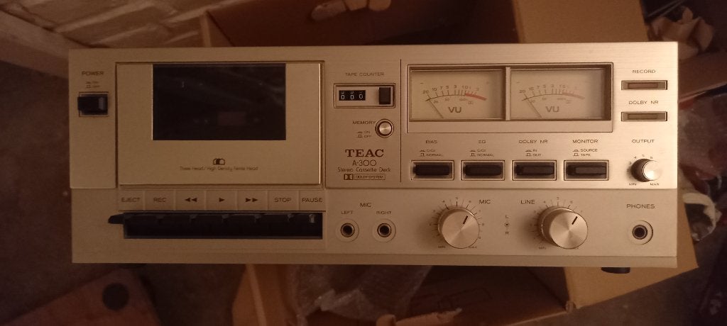 Teac A300 cassette player, Enlèvement