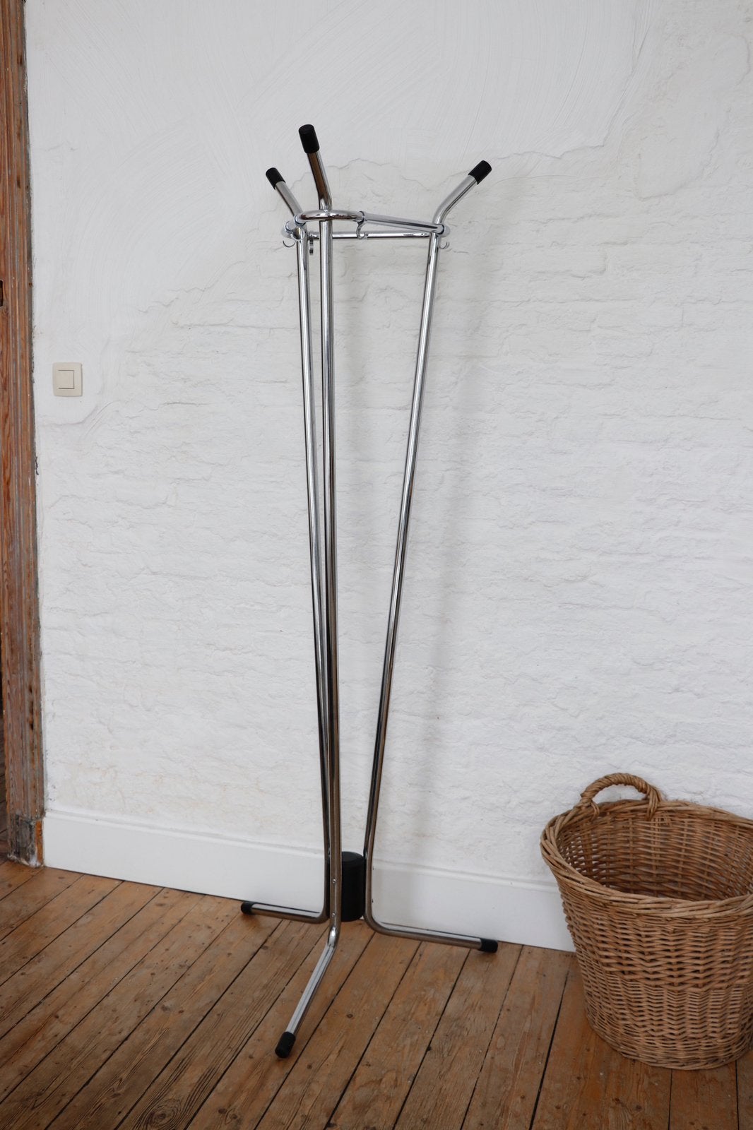 Porte-manteaux vintage Tubax modèle 022 — design belge, Maison & Meubles, Enlèvement, Comme neuf, Portemanteau sur pied
