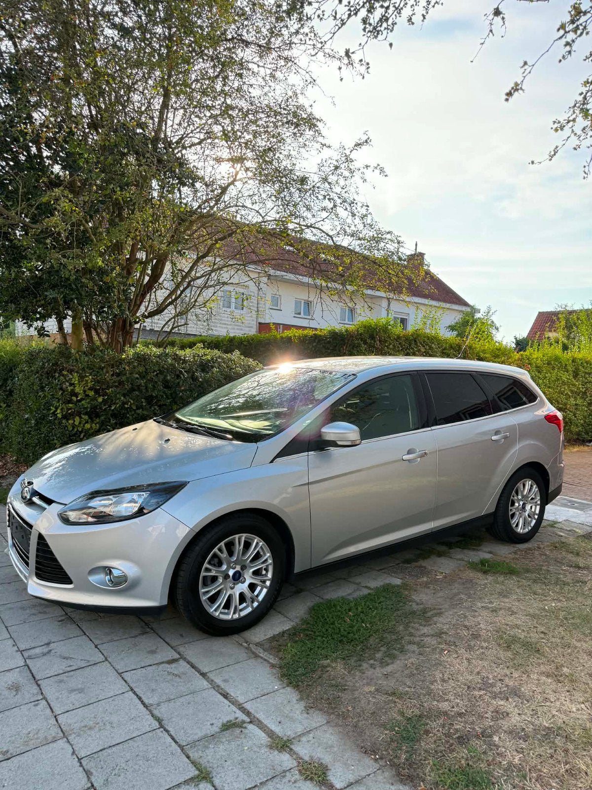 Ford Focus 1.6 Essence 2012 Automatique Approuvée, Autos, Ford, Focus, https://public.car-pass.be/vhr/8bc190d2-7327-45f8-9cf8-131adae8ad9c