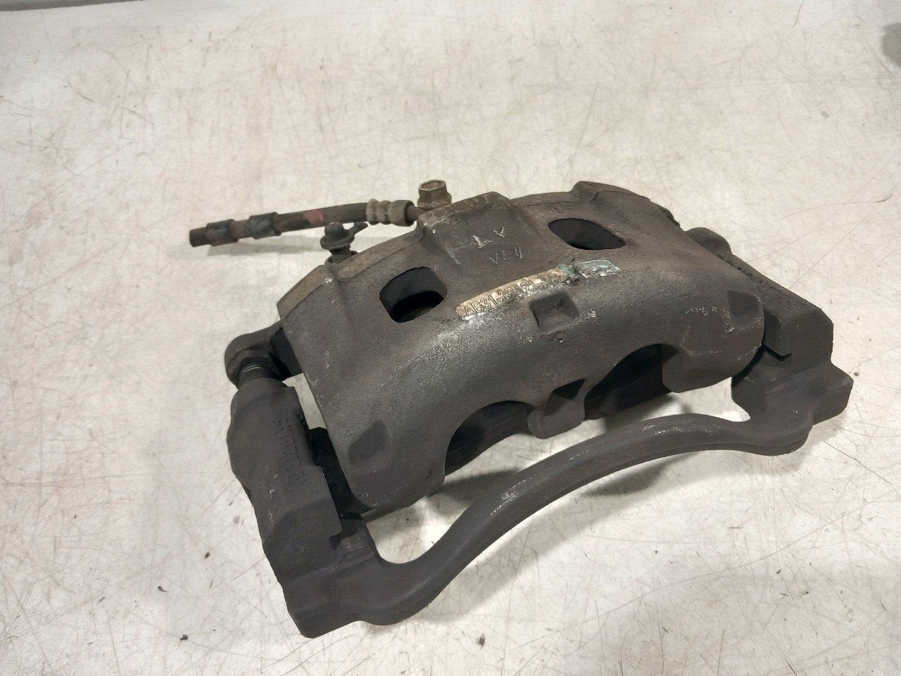Remklauw links voor Ford Ranger, Onderdelen@venauto.nl, Van der Ven Autorecycling B.V., Ettenseweg 76, 4706 PB Roosendaal, The Netherlands