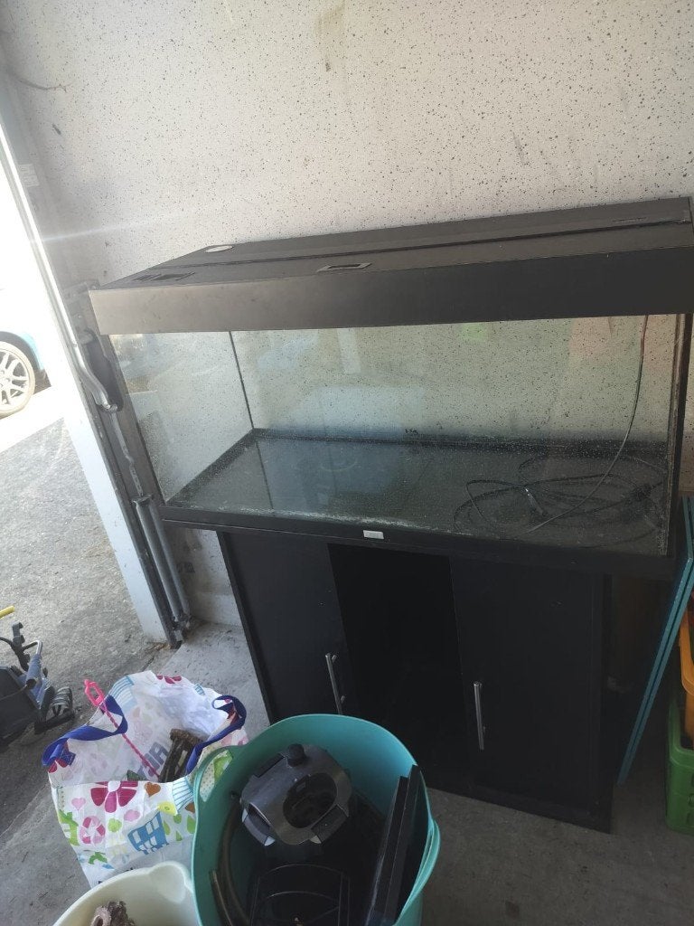 vissenbak op onderkast met of zonder toebehoren, Dieren en Toebehoren, Vissen | Aquaria en Toebehoren, Ophalen, Pomp, Gebruikt