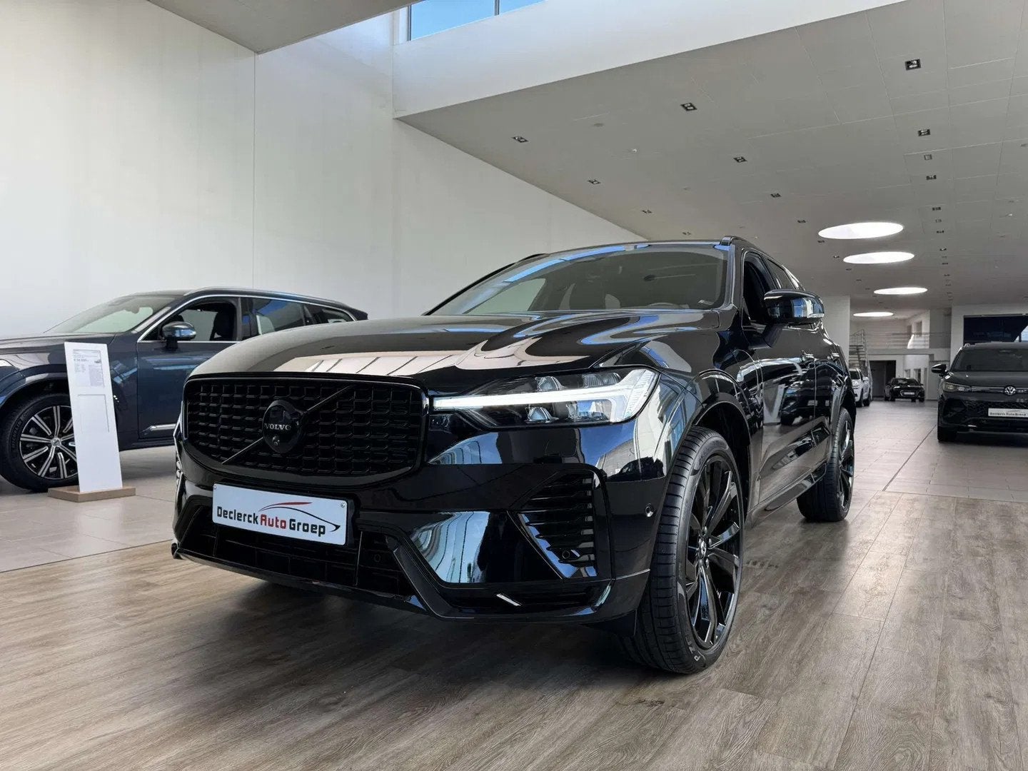 Volvo XC60 T8 AWD BLACK EDITION PLUS*TREKHAAK*360 CAMERA*TOP, Automaat, 335 kW, Adaptive Cruise Control, 4 cilinders