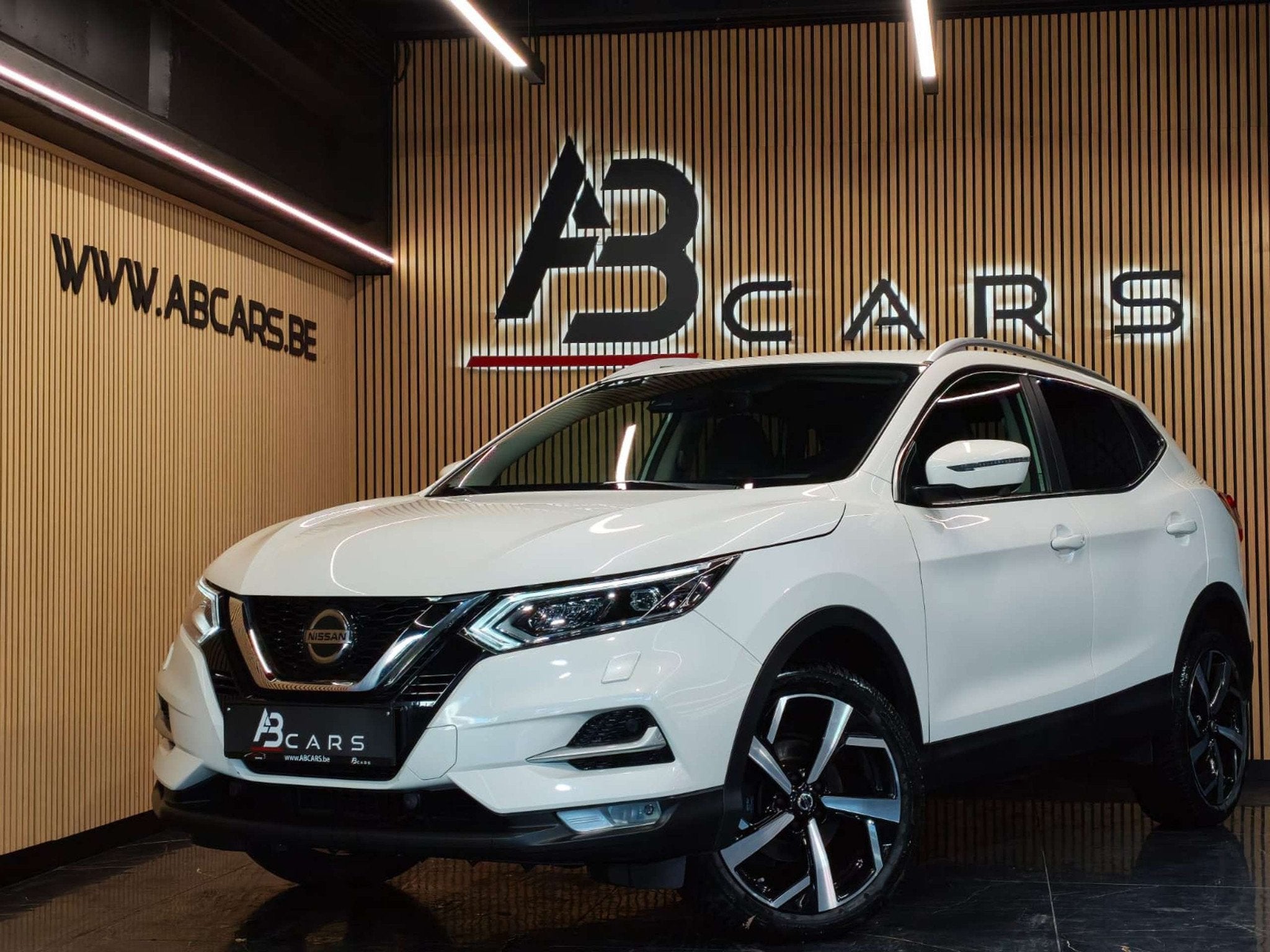 Nissan QASHQAI 1.3 DIG-T * GARANTIE 12 MOIS *, Autos, Cuir, 1332 cm³, Achat, Entreprise