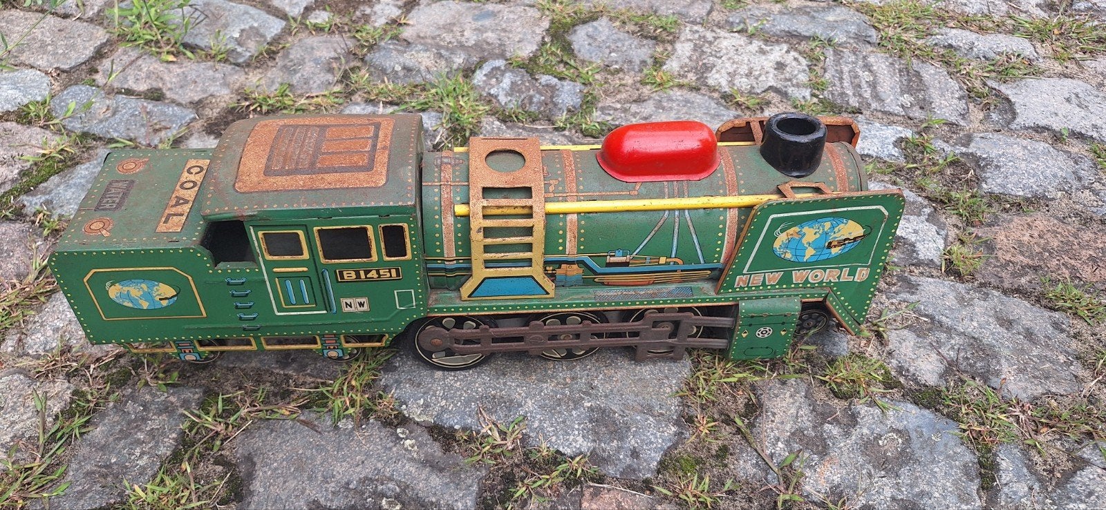 Locomotiefspeelgoed van plaatstaal, Hobby en Vrije tijd, Modeltreinen | Overige schalen, Ophalen, Locomotief