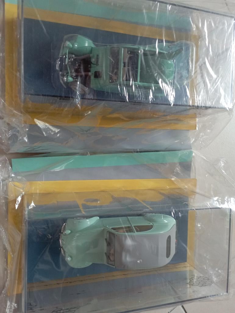 2 nieuwe 1/24 Kuifje-auto's, de 2 CV's van de Dupont, Verzenden, Nieuw, Overige typen