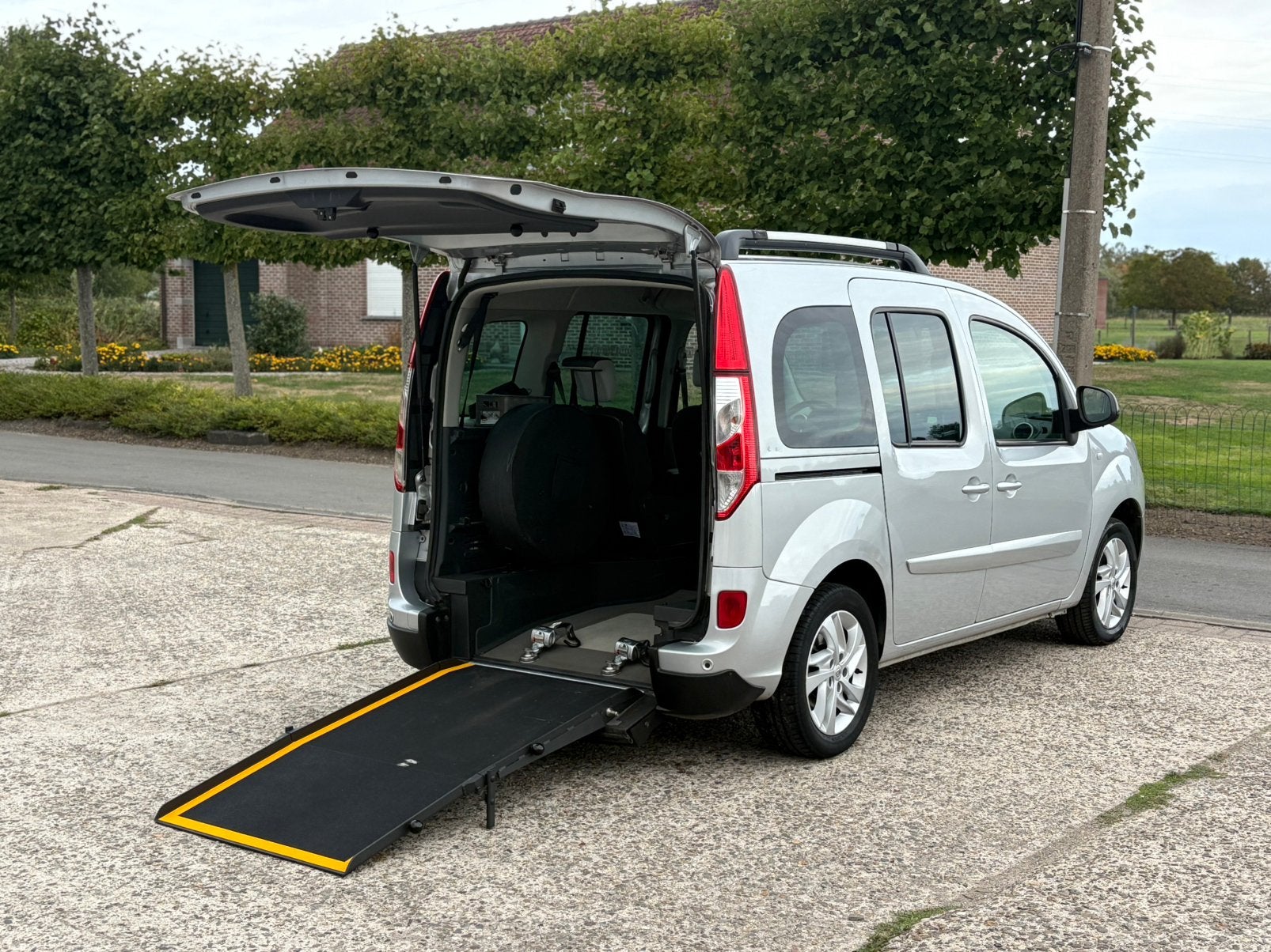 ♿️Renault Kangoo 1.2i Rolstoel Invalide Mindervalide TPMR, Parkeersensor, Euro 5, Monovolume, Bedrijf