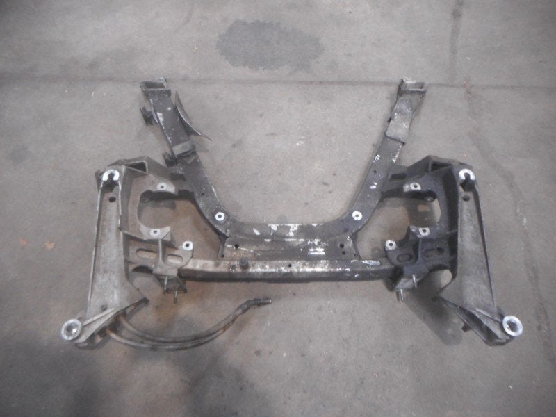 BERCEAU AVANT BMW 7 serie (E65 / E66 / E67), Utilisé, BMW, Petuelring 130
80809  München, DE, Bayerische Motoren Werke AG