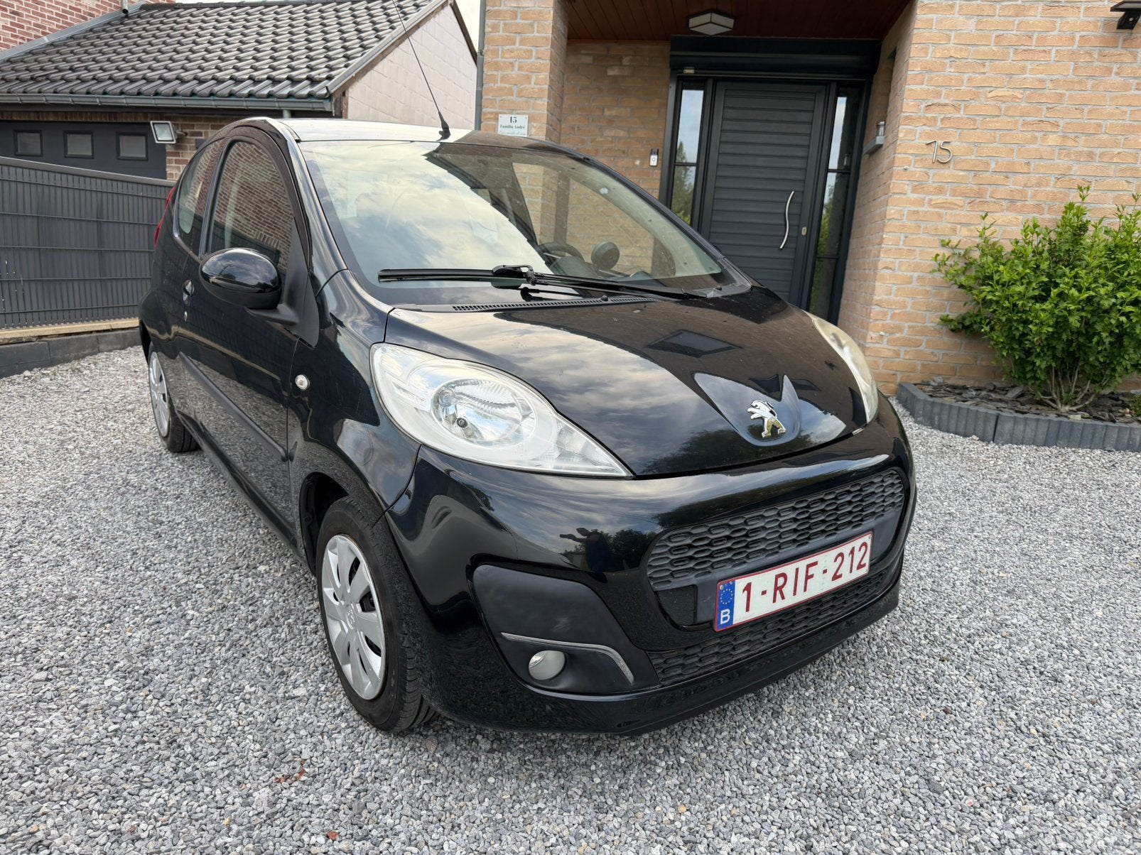 Peugeot 107 1000cc ( moteur Toyota aygo ) essence 2012, Autos, Achat, Boîte manuelle, Particulier, Essence
