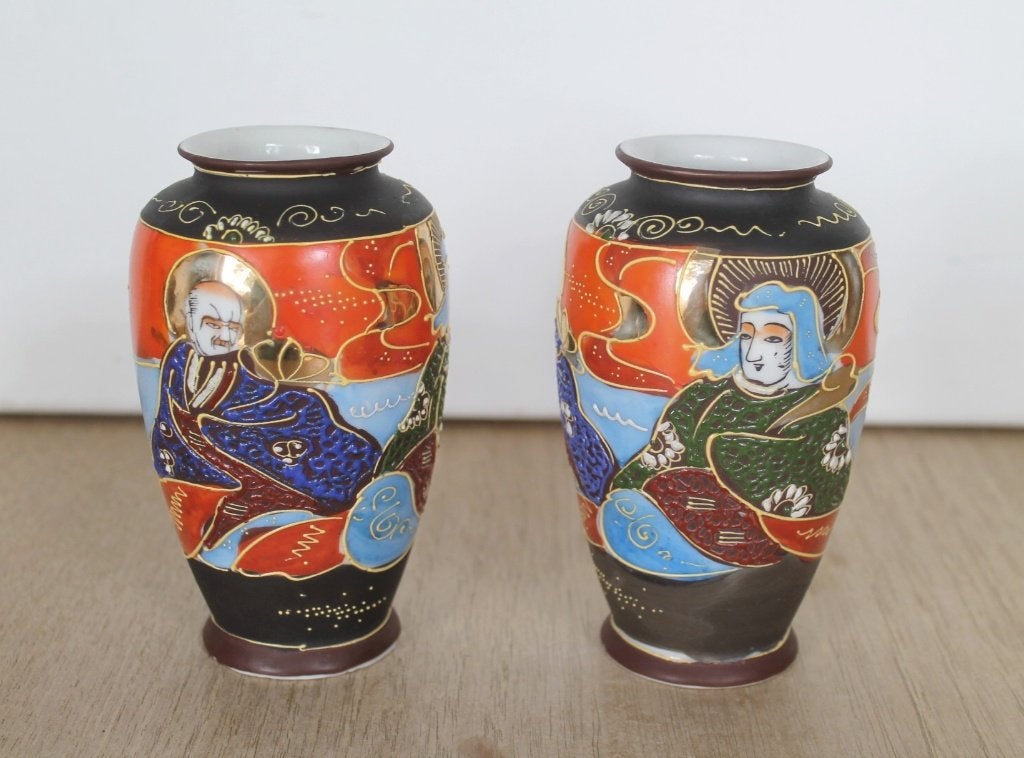 Ensemble de 2 vases Satsuma japonais vintage — 1960, Antiquités & Art, Marqué, Enlèvement ou Envoi, Pierre/céramique, Japon