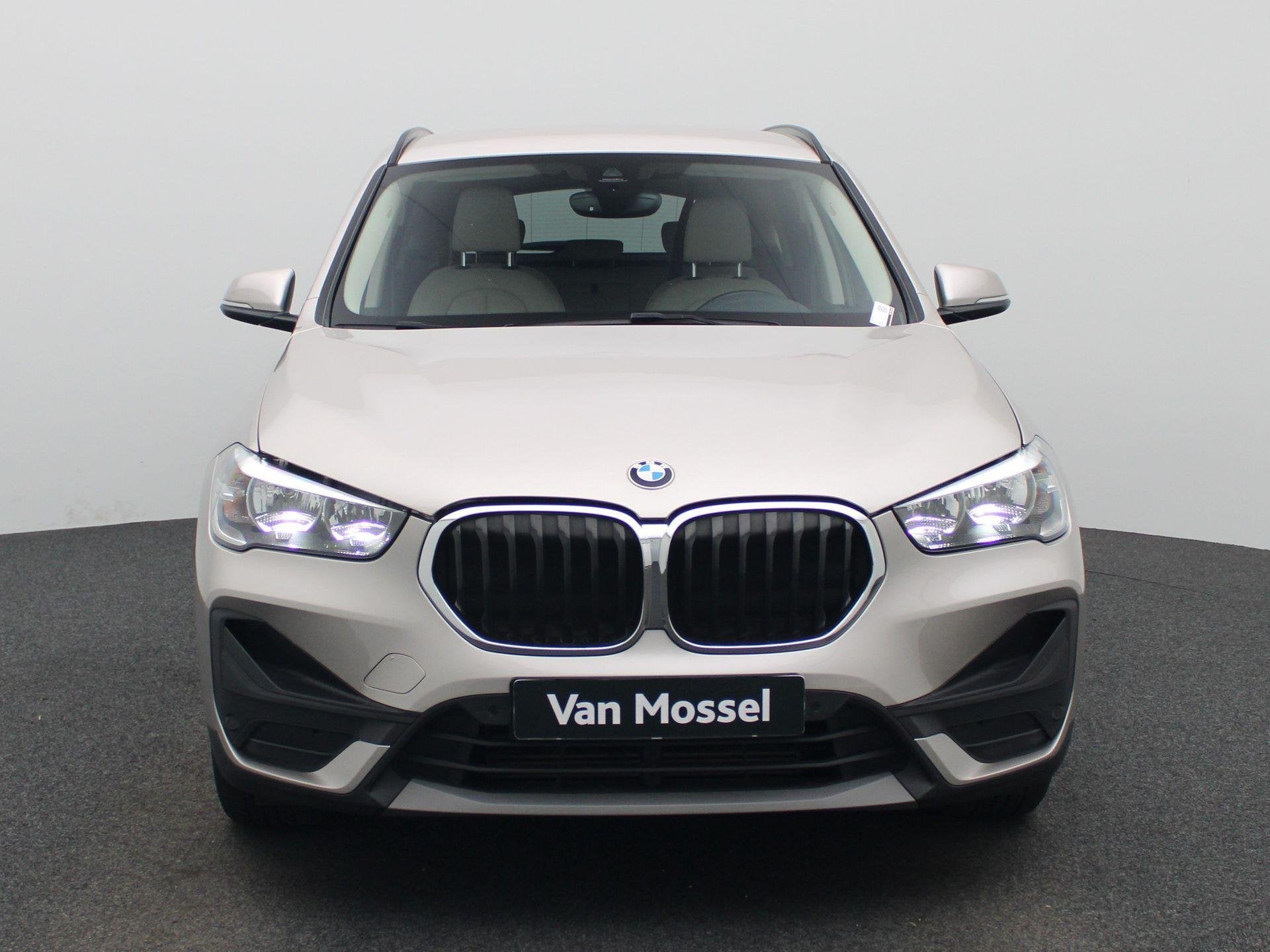 BMW X1 sDrive16dA (85 kW) NAVI | CAMERA | Sfeerverlichting |, Auto's, Automatische klimaatregeling, Stof, Gebruikt, 116 pk