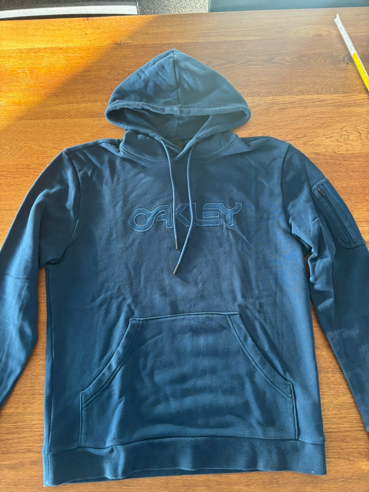Mooie Oakley sweater small, Enlèvement ou Envoi, Comme neuf