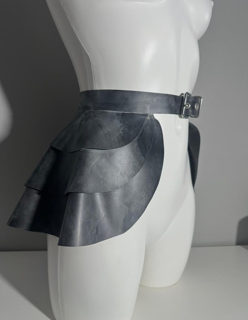Latex peplum belt 3 layers, Kleding | Dames, Verzenden, Zo goed als nieuw
