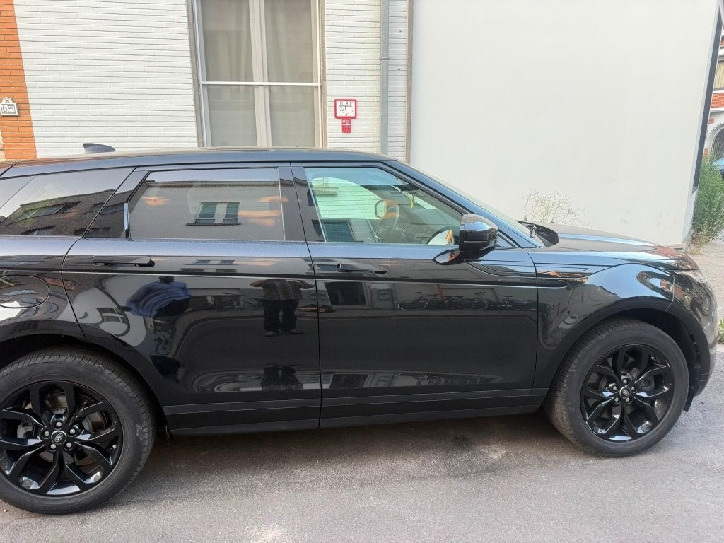 Land Rover / Range Rover Evoque p300E (bouwjaar 2023), Auto's, Land Rover, Automaat, 32 g/km, 2192 kg, Zwart