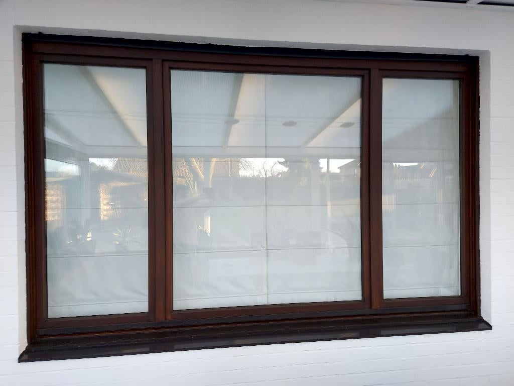 houten raam in Merbau met dubbel glas, Ophalen, 160 cm of meer, Zo goed als nieuw, Dubbelglas